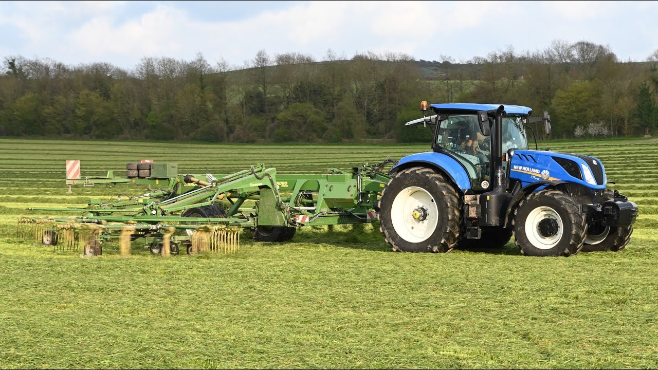 Silage 2023 - Raking 1st Cut with NEW New Holland T7.245 & Krone Swadro
