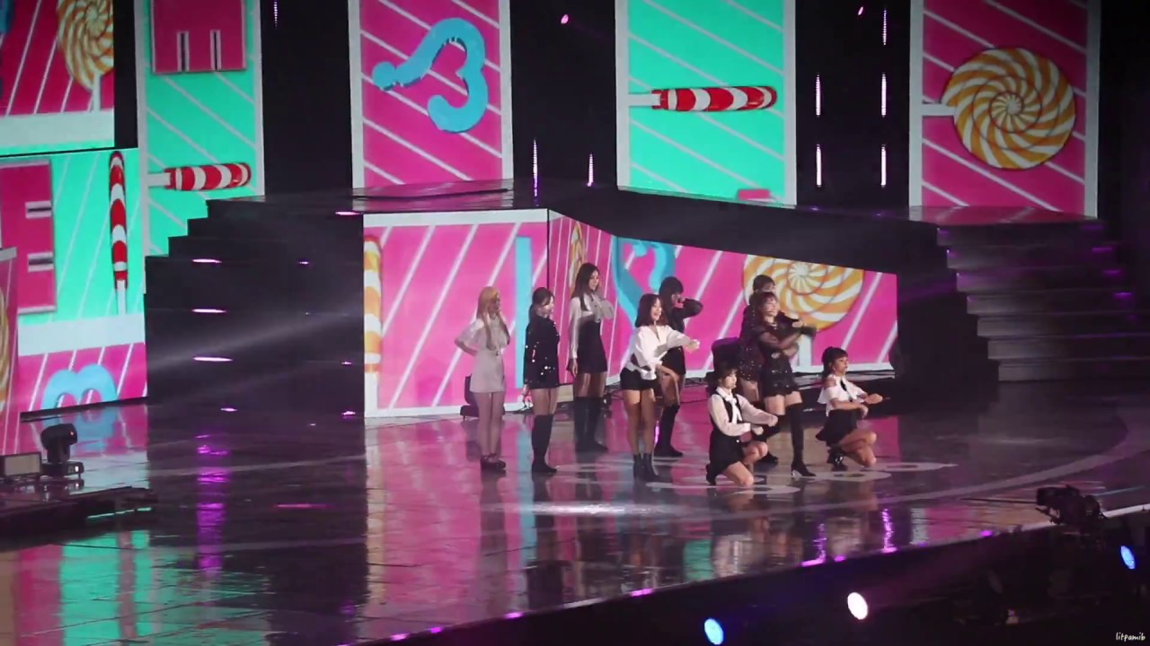 180830 Twice - What is love?