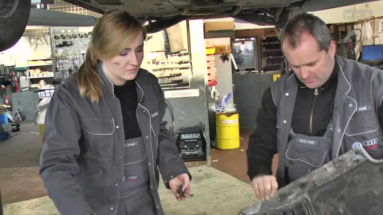 Aileen@work - KFZ Mechatronikerin - Sendung vom 16.02.2012 by schuhplus.com Schuhe Übergrößen