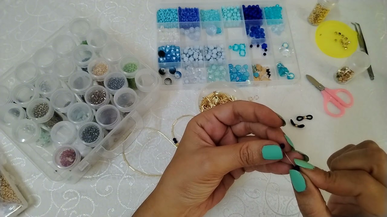 diy chaine de lunettes facile avec des perles réalisez un accessoire tendance pour l'été 2024 #diy