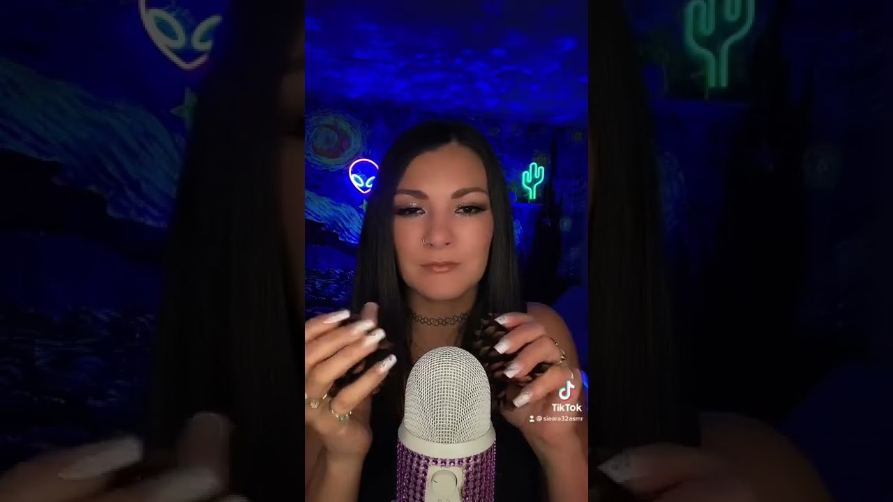 Pine cone #asmr #asmrtingles #fyp #asmrsounds #oddlysatisfying #asmrvideo