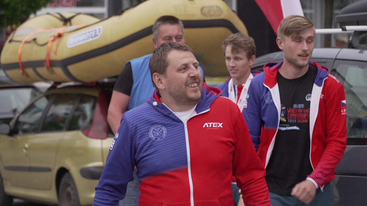 Příjezd mistrů světa v raftingu Youngster Yes do Jeseníku.