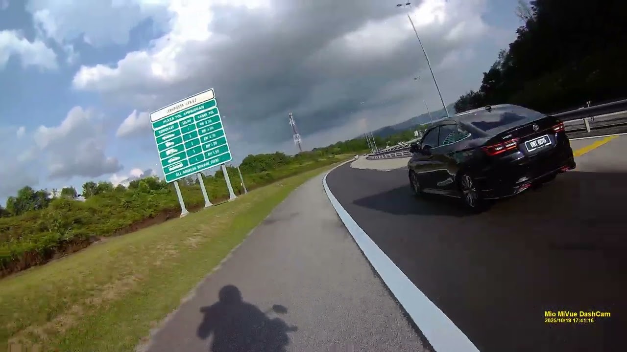 Shadow rides in the evening. A must watch!