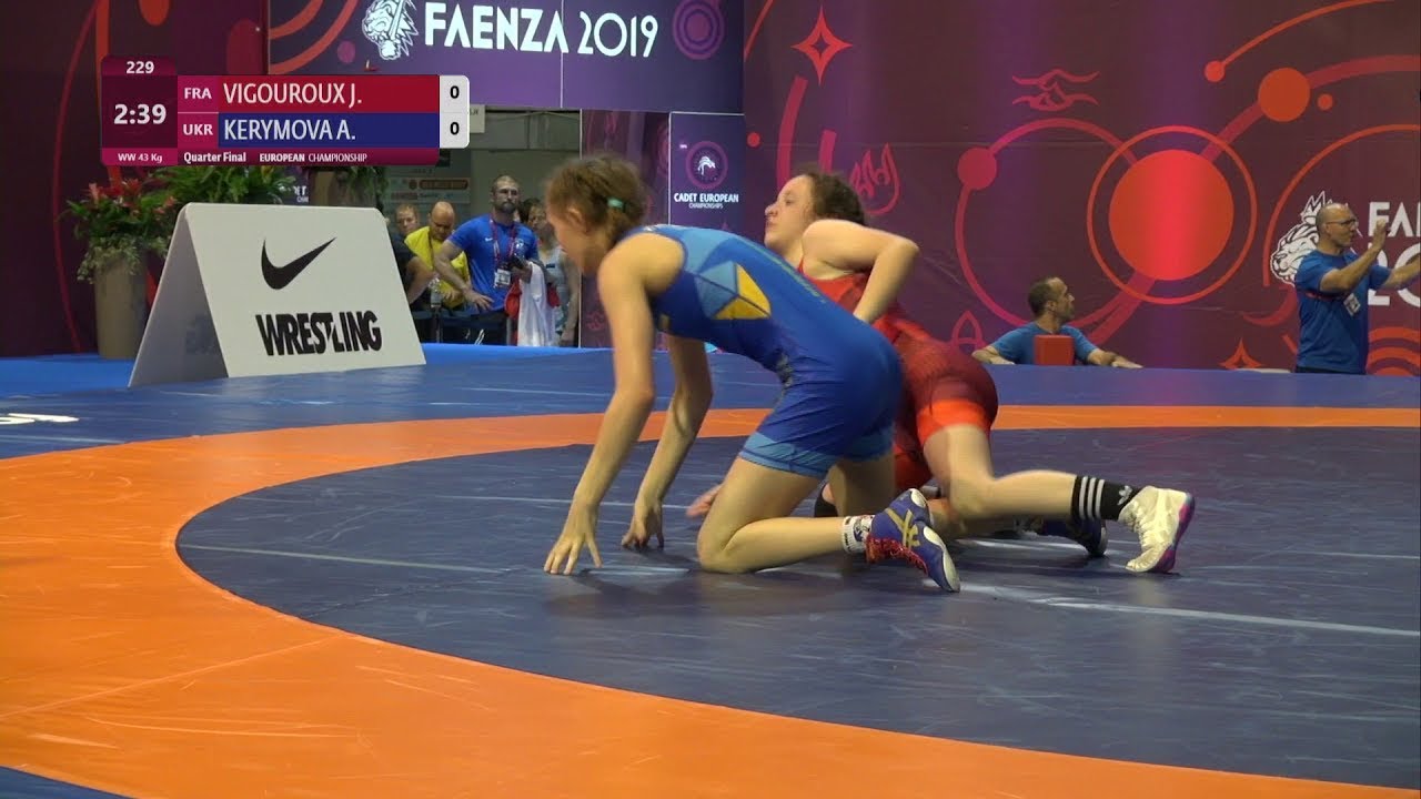 1/4 WW - 43 kg: J. VIGOUROUX (FRA) v. A. KERYMOVA (UKR)