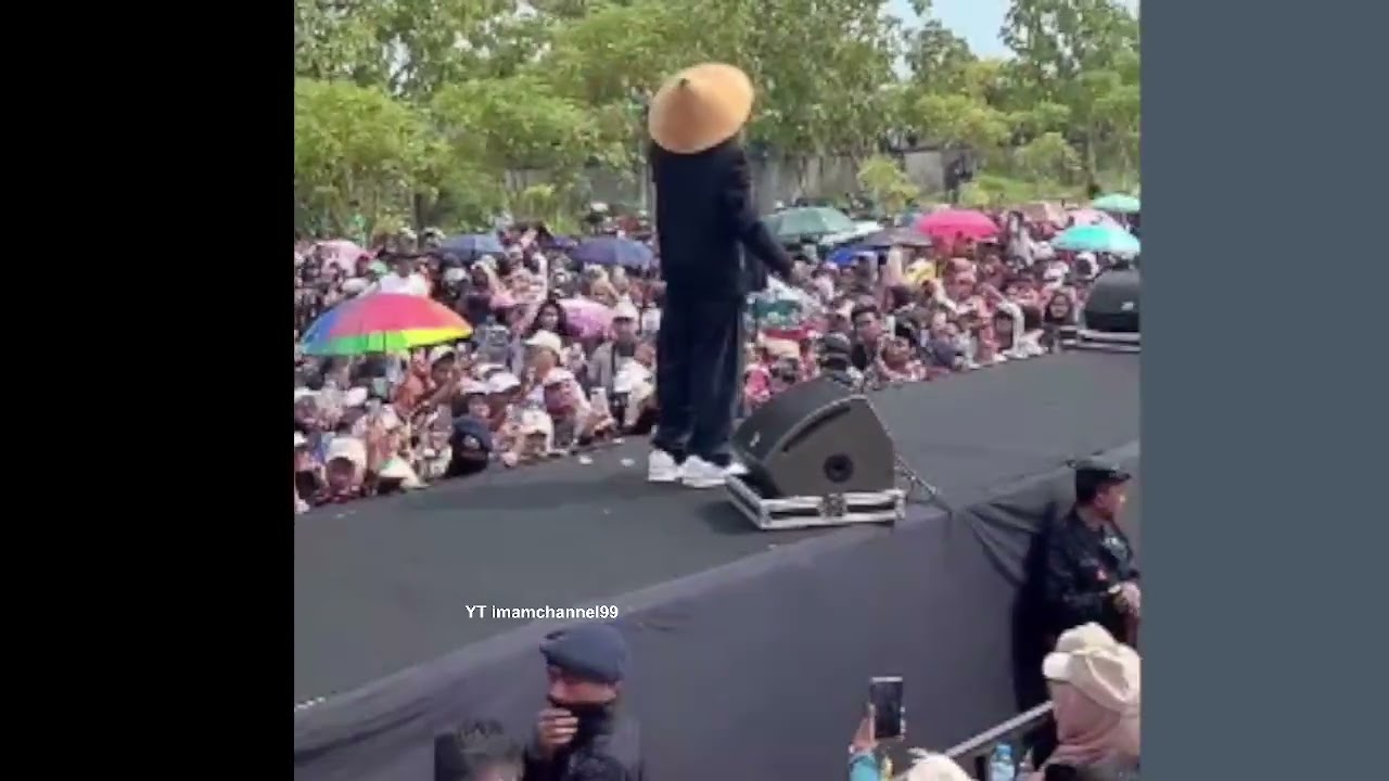Live Konser Amal Irama  Valen DA7 Sampang  ||  Detik Valen Nyumbang Donasi