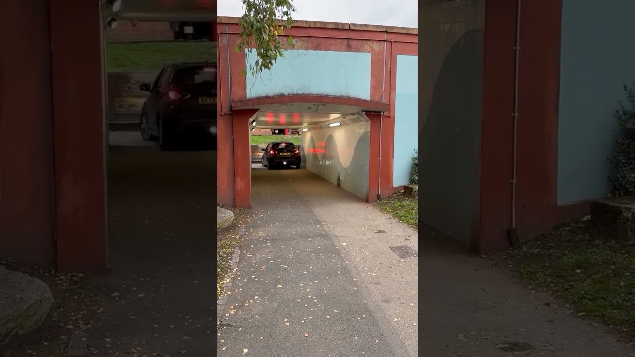 Driver enters pedestrian subway in Stourbridge town