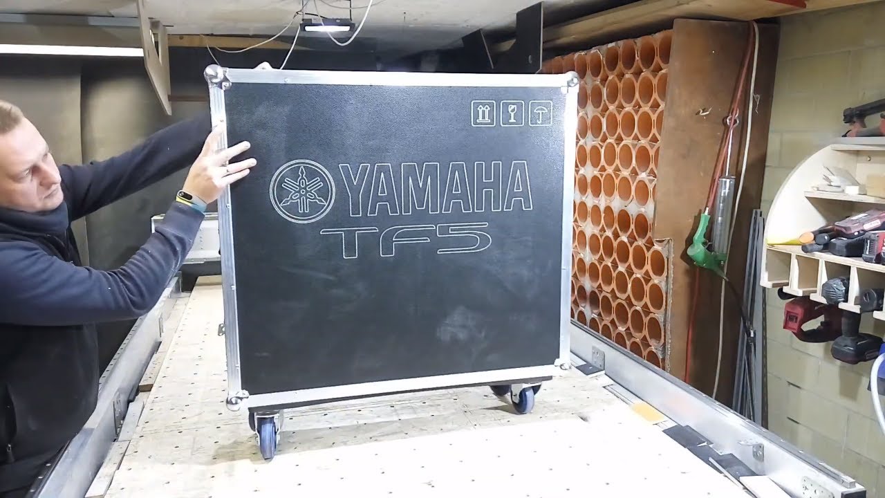 Flightcase for Yamaha TF5 with wheelboard. How to bild