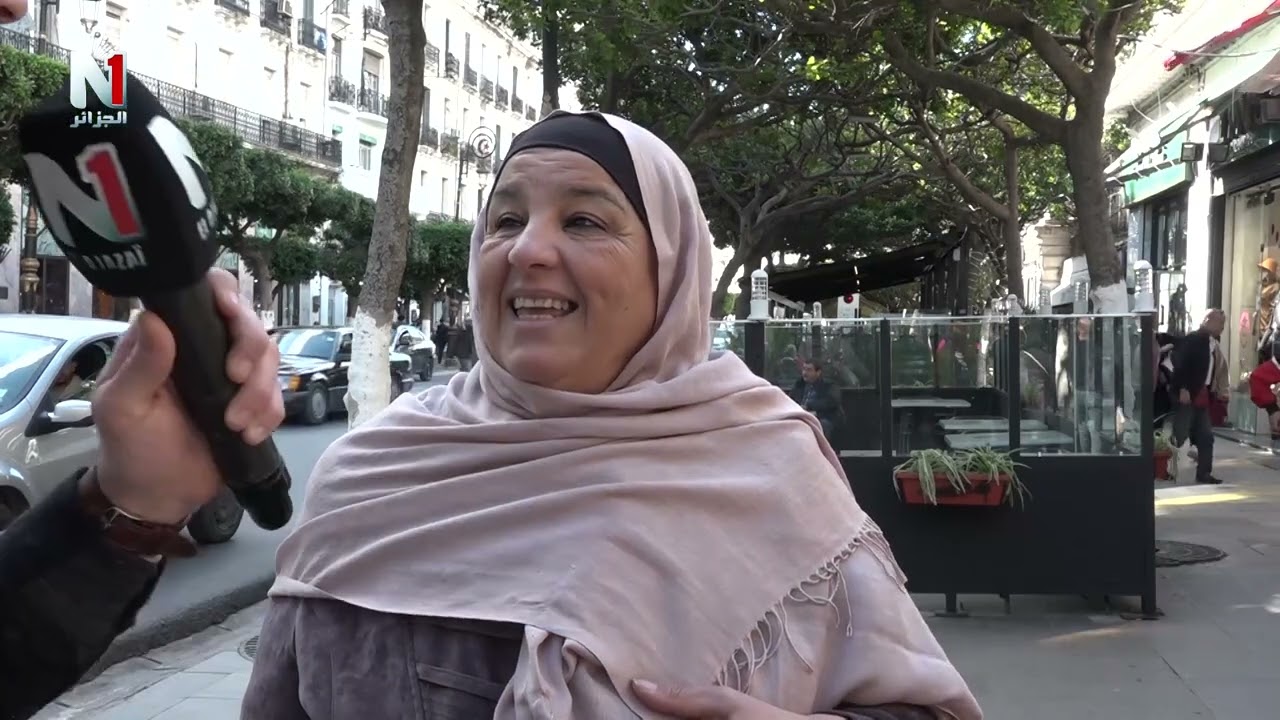 المرأة المطلقة في نظر الشارع الجزائري في مكوفون صراحة راحة