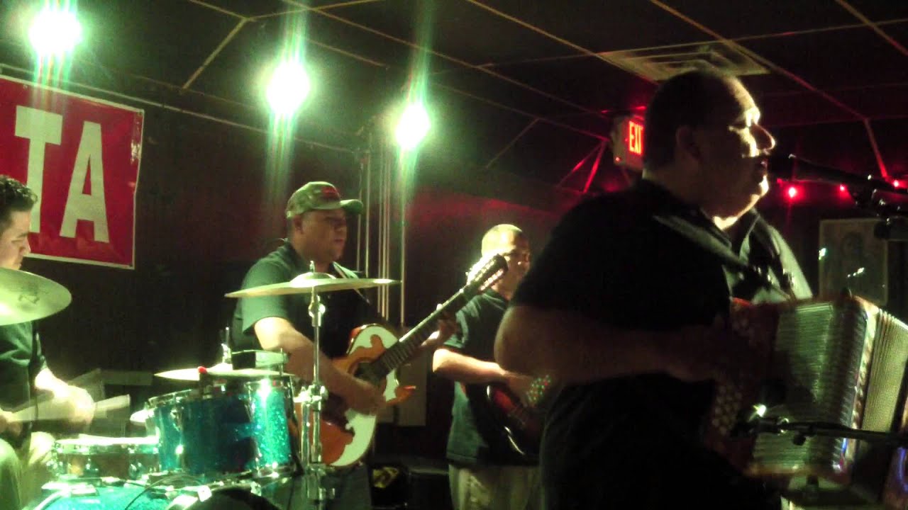 Los Monarcas live at La Tejanita