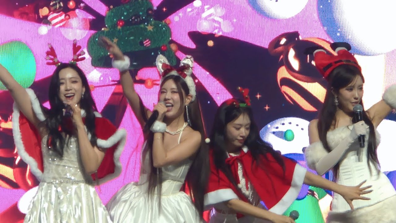 251220 T-ARA 티아라 - Santa Claus Is Comin' to Town + Bo Beep Bo Beep 4K Fancam @ [Time To Together']