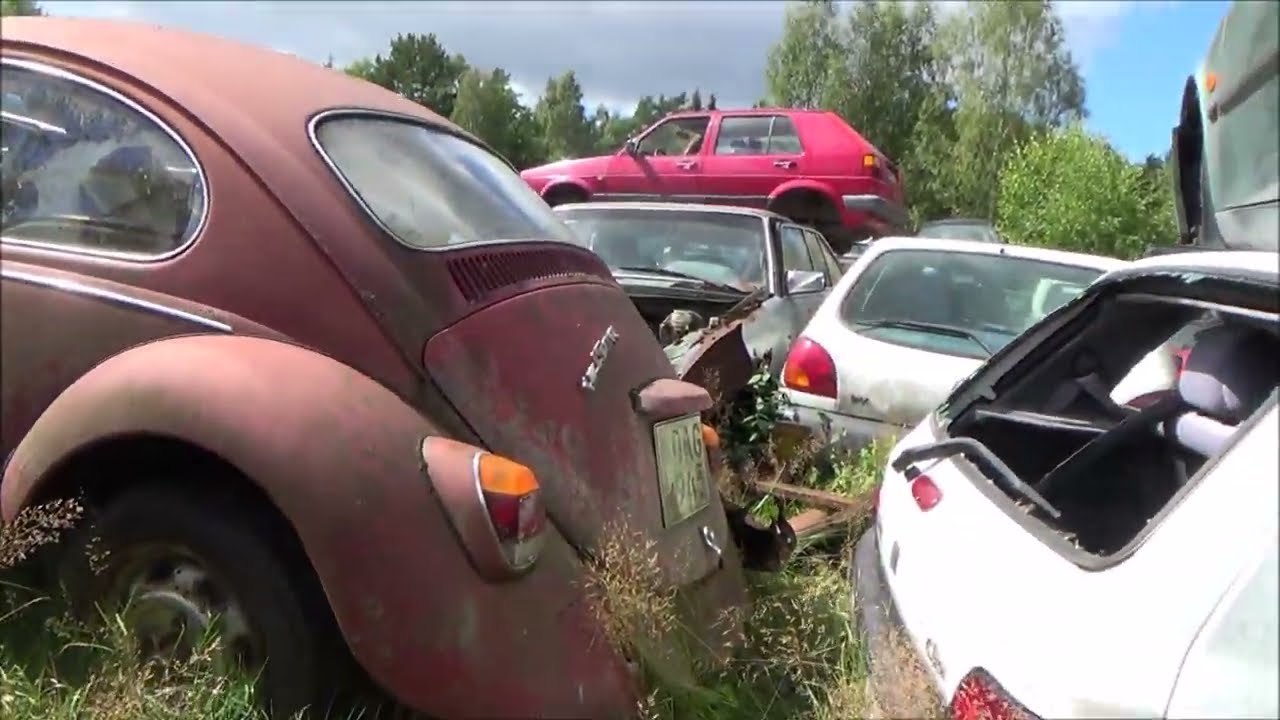 Skrotrunda i Blekinge i en Mercedes-Benz 200 W115 /8