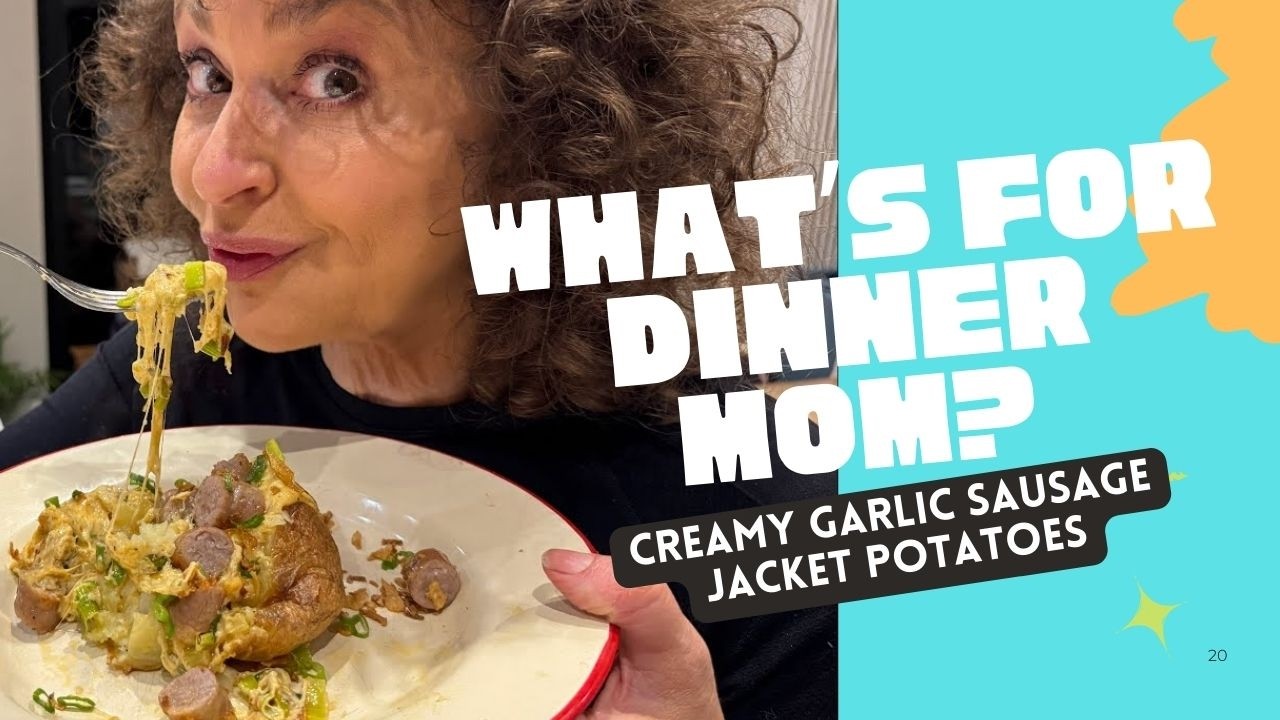What’s For Dinner MOM ?! Foodie Vlog on a Friday - Creamy Garlic Sausage Jacket Potatoes