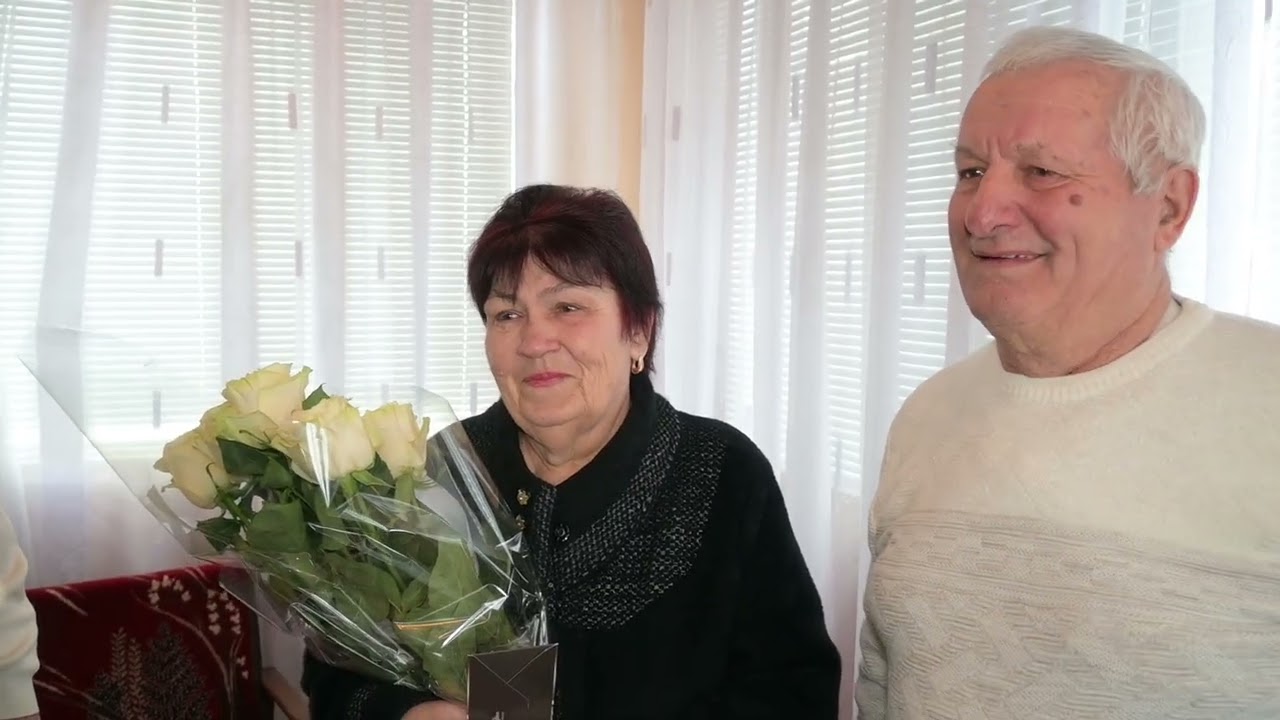 Flori pentru Raisa Voinesco, cu ocazia zilei de naștere