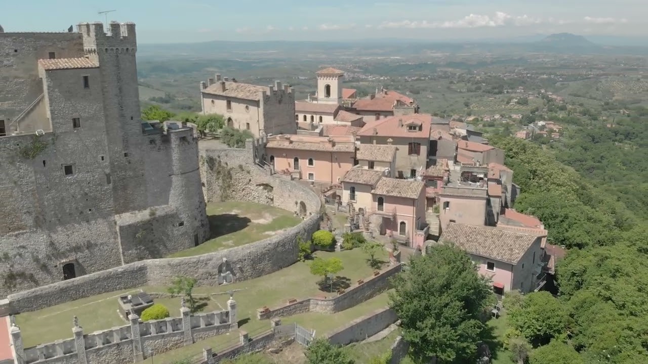Italy | Medieval 11th century castle & 5***** hotel near Rome | €6,500,000
