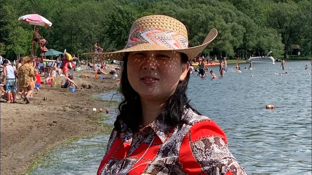 纽约附近适合开发商或团购的森林湖泊瀑布庄园300万买850英亩，含60英亩的私人湖，有瀑布有两个房子，每5英亩可以建一个房子，一共能建约150栋小庄园850 aces waterfall forest