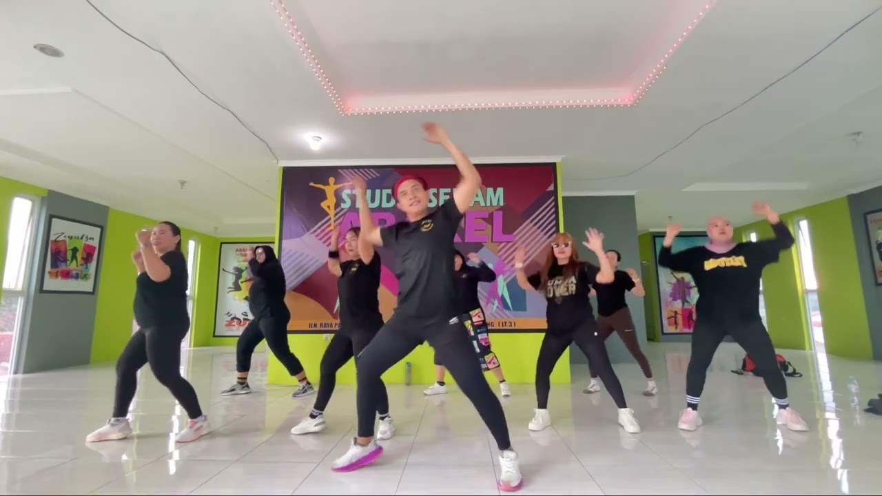 HUNTR/X - HOW IT’S DONE | ZUMBA | KPOP | CHOREO BY ZJ MIZUKI | STUDIO ARAKEL CIPARAY WITH ROBI MODJI