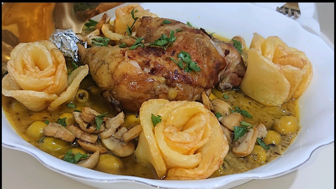 زيتون محمر بالجاج و الفطر 😋😋 طبق لذيذ و يحمر الوجه 🤗🥰