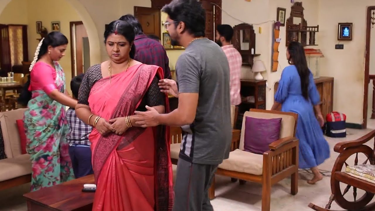 இந்த விஜயவ வீட்டுலயே செத்திருக்க கூடாது போலீஸ்ல புடிச்சி குடுத்துருக்கணும் குழந்தையா கடத்துரா troll