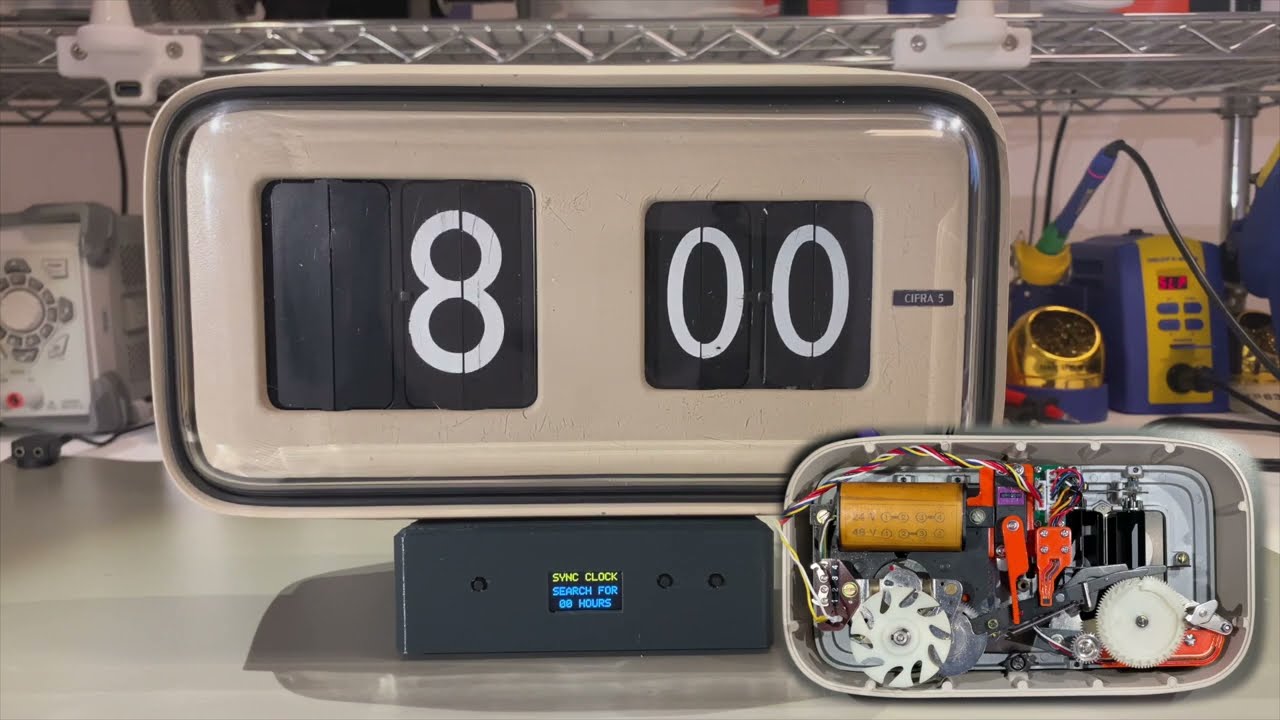 Solari Cifra 5 Clock