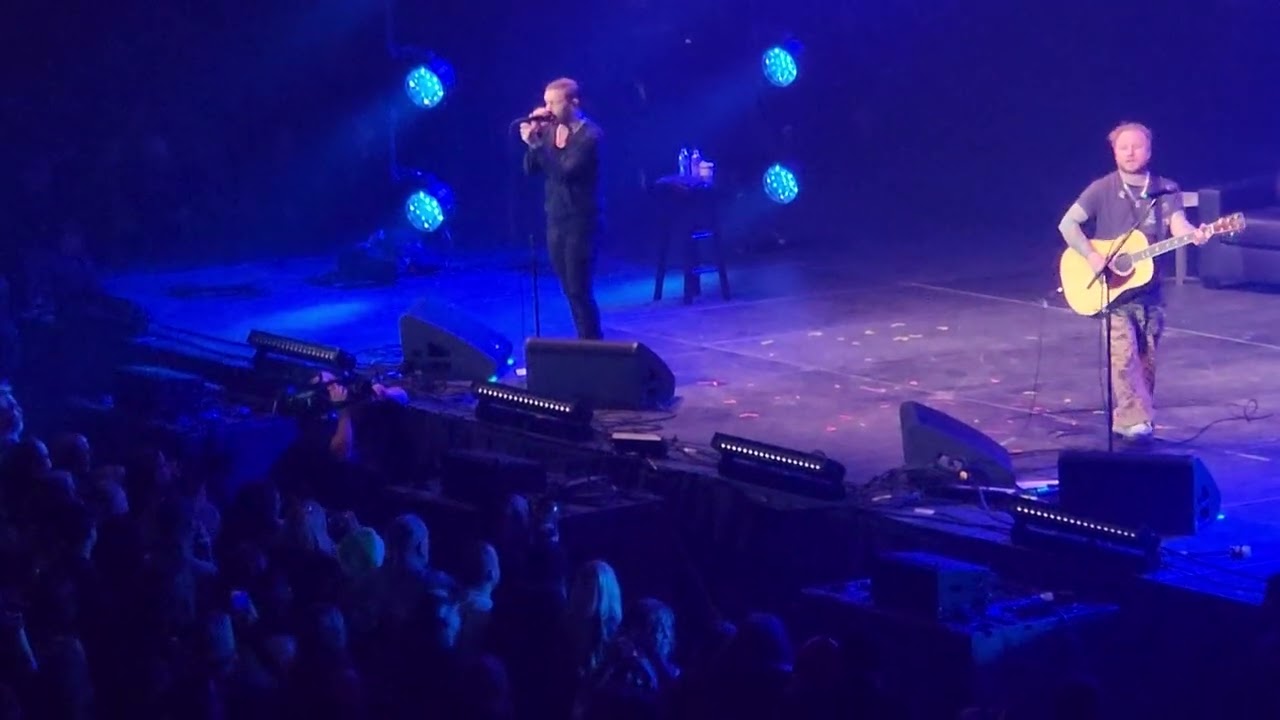 Smith and Myers of Shinedown - Searchlight (acoustic) - Live - Everett, WA - 25 Dec 25