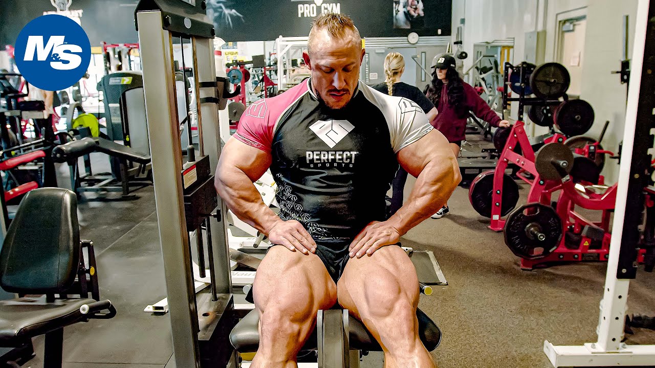 How a 280lb Pro Bodybuilder Trains Legs | Dorian Haywood