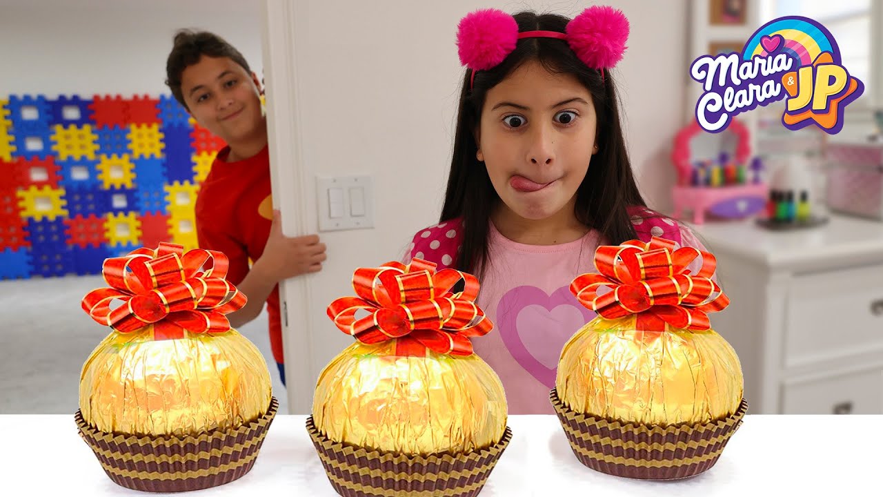 Maria Clara e JP em: BRINCADEIRAS DE CRIAN&Ccedil;AS - Quem pegou o meu chocolate?