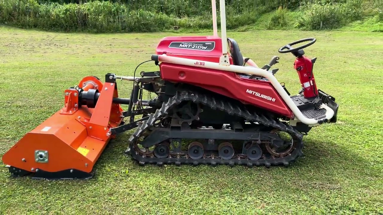 CRAWLER TRACTOR MITSUBISHI MRT-21DW AND FLAIL MOWER