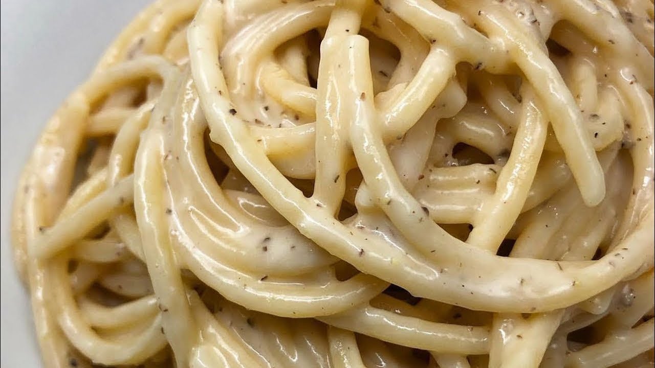 Prepariamo la  CACIO & PEPE - due ingredienti!