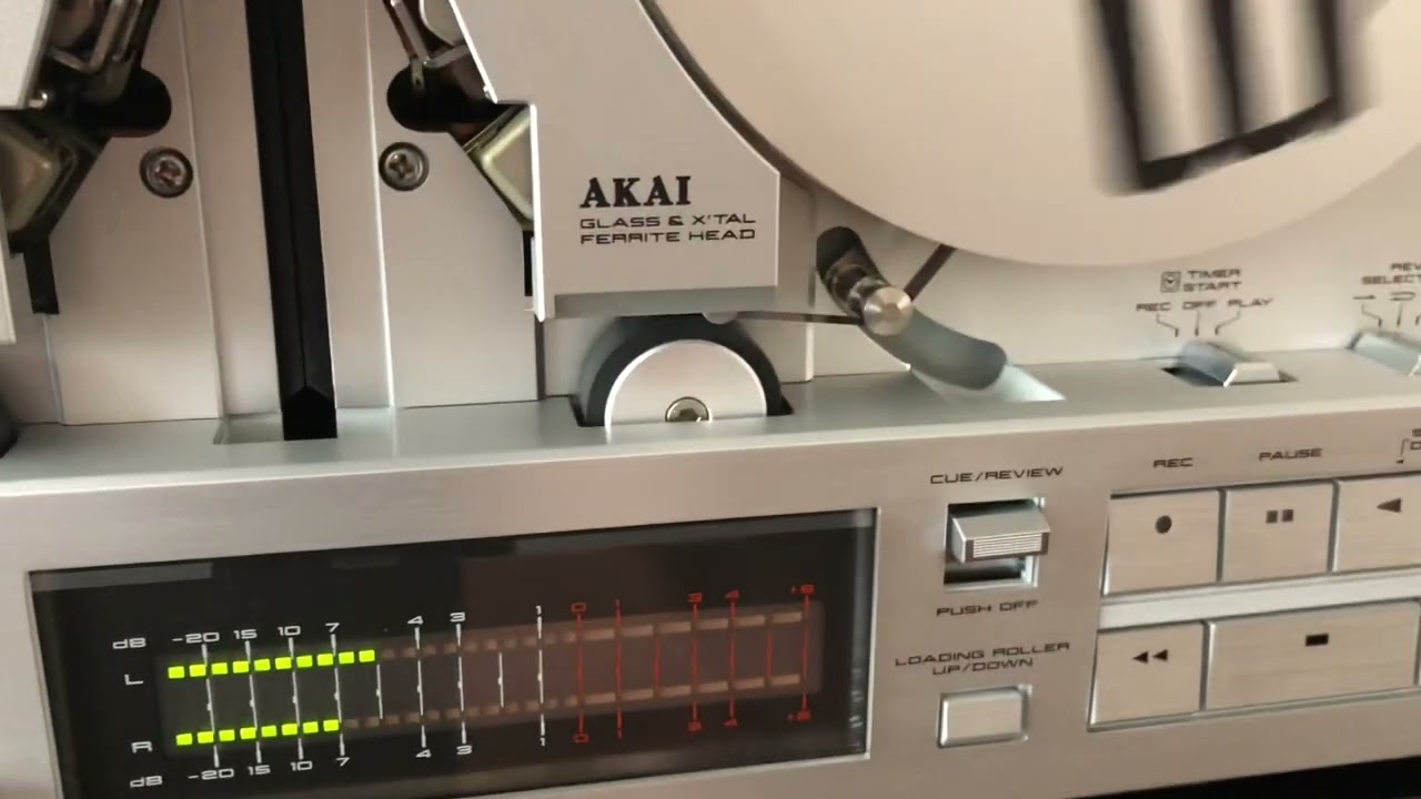 AKAI GX-77 tape deck…