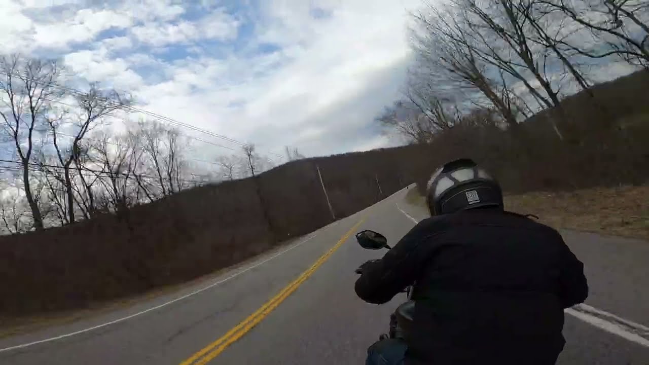 BMW GS 1250 VS Suzuki Gladius 650/Top Speed Test!