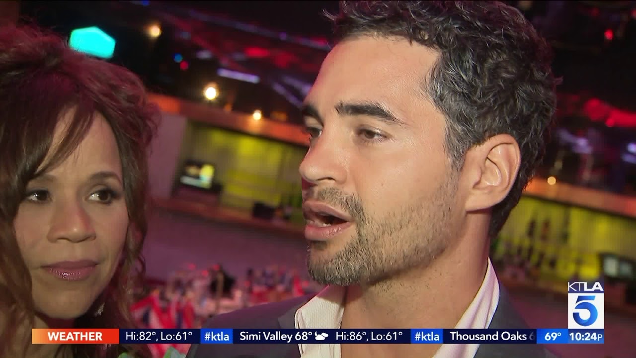 Rosie Perez and Ramon Rodriguez help raise money for Puerto Rico