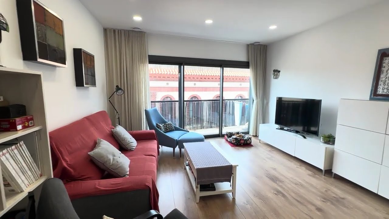 Piso de diseño junto al Pont del Petroli: Vive a 2 minutos de la playa de Badalona