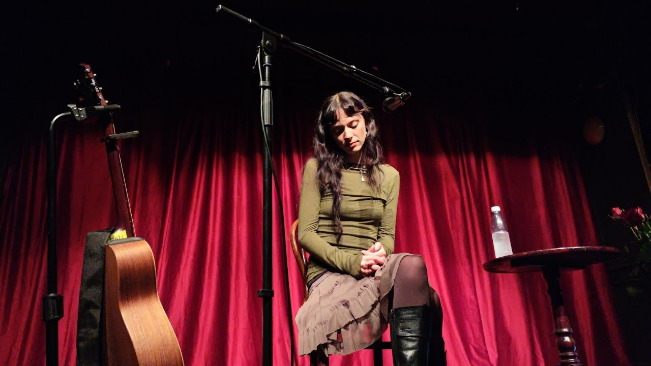 Holly Humberstone - Beauty Pageant (unreleased at Copenhagen)