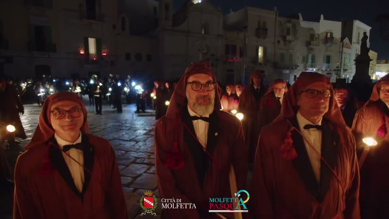 Molfetta - 𝐋'𝐮𝐬𝐜𝐢𝐭𝐚 𝐝𝐞𝐢 𝐌𝐢𝐬𝐭𝐞𝐫𝐢 𝐚 𝐌𝐨𝐥𝐟𝐞𝐭𝐭𝐚.  𝐶ℎ𝑖𝑒𝑠𝑎 𝑑𝑖 𝑆𝑎𝑛𝑡𝑜 𝑆𝑡𝑒𝑓𝑎𝑛𝑜 (18.04.25)