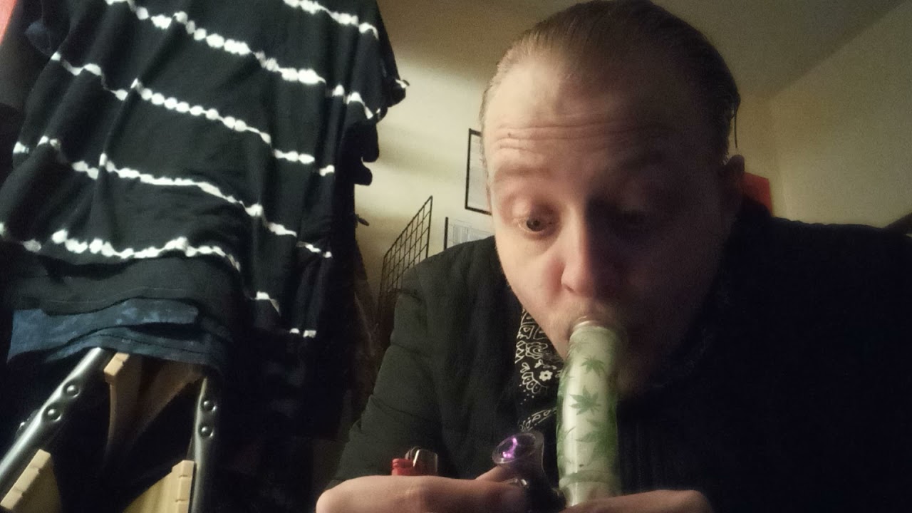 Smoking Wedding Cake Strain From New Bong 🍰