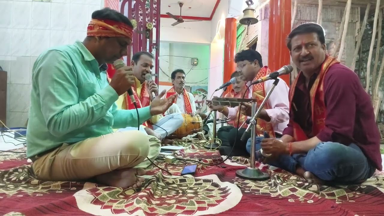 Shiv ji ka babut hi pyara holi geet 🙏🙏... #bhajan #bhakti #omnamahshivaya @ShemarooBhakti @tseries 