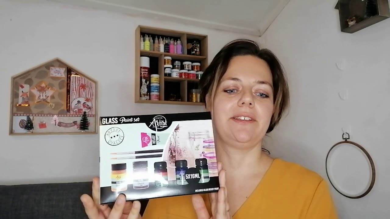 Test glass paint set et feutres pour porcelaine et verre de chez Action