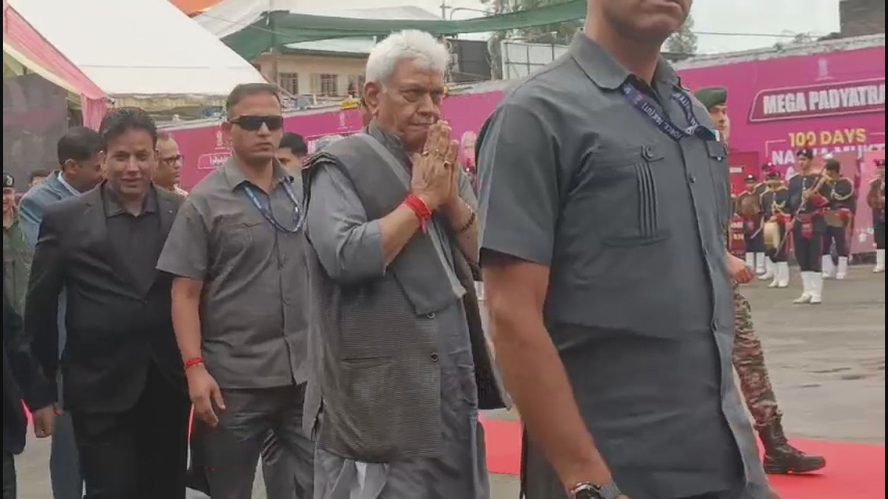Massive participation in Shopian&rsquo;s Mega Nasha Mukt Padyatra led by LG Manoj Sinha