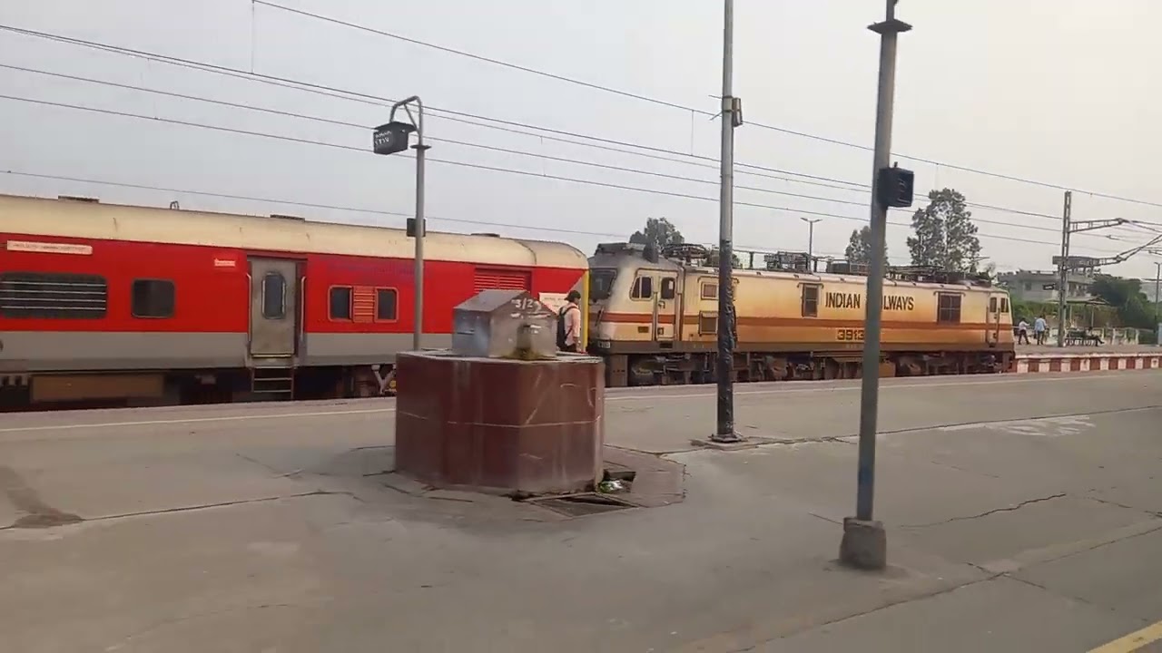 Railway journey Meerut city to Gaziabad जंक्शन 🚄#indian