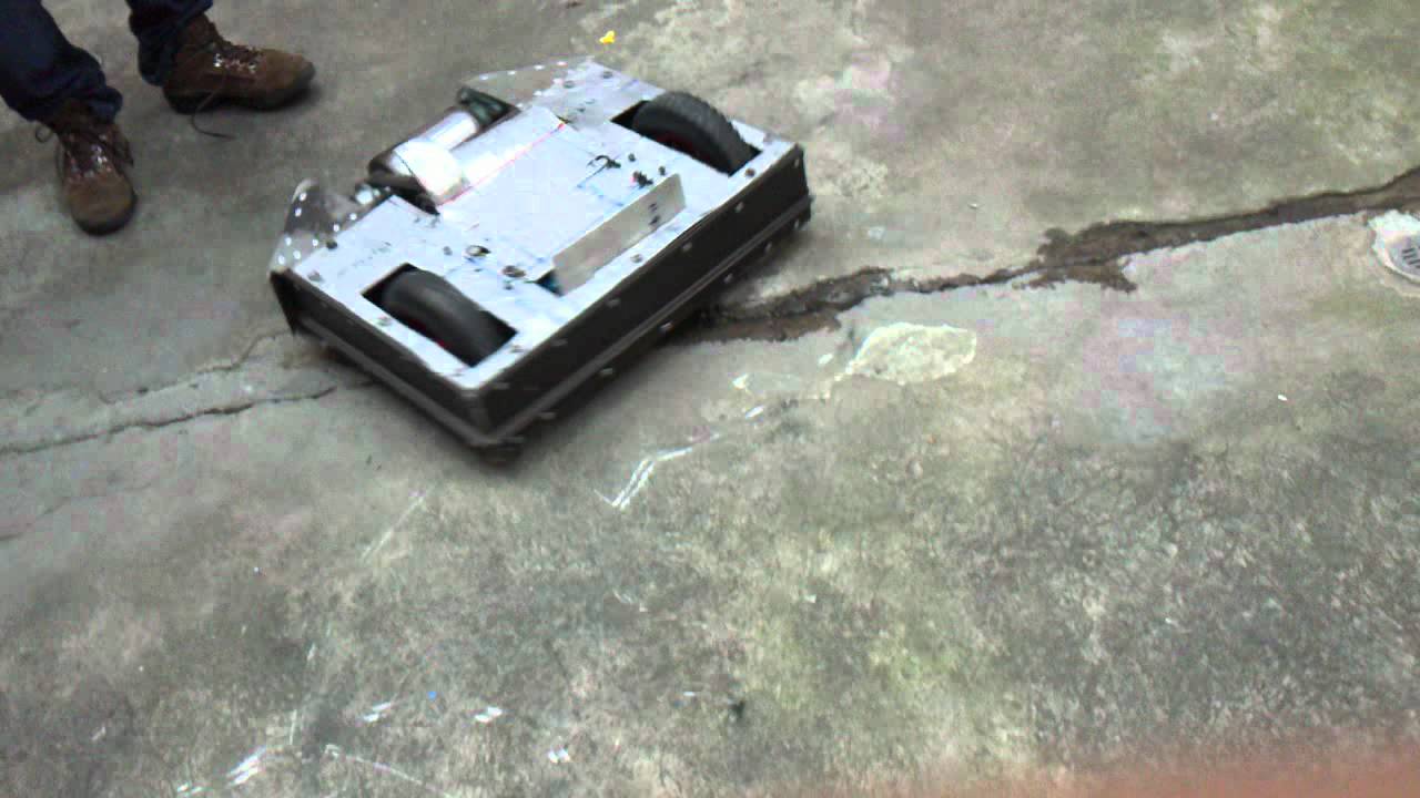 ROBOT DE BATALLA SEPULTURERO