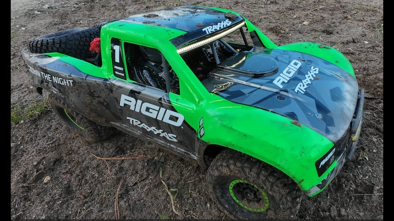 RC ! Premiers Run Traxxas udr ! J'y suis peut être y aller un peu trop fort🤔😂#traxxasrc #traxxas udr