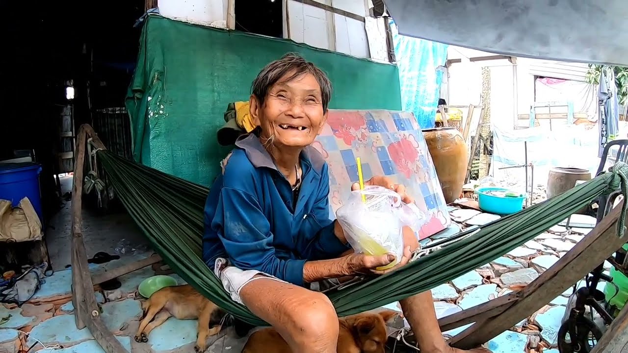 Bà đặng ngơ ngát khi gặp chú 8