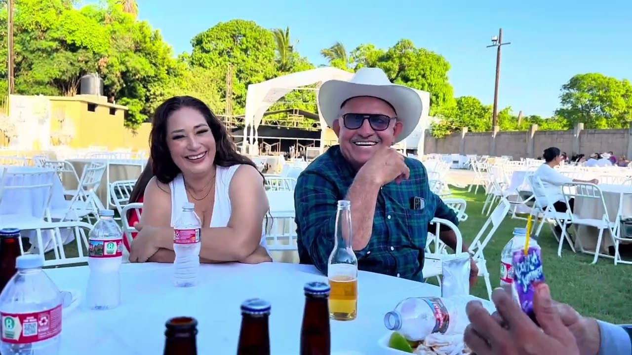 Nos fuimos al bautizo de los nietos del marisquero.