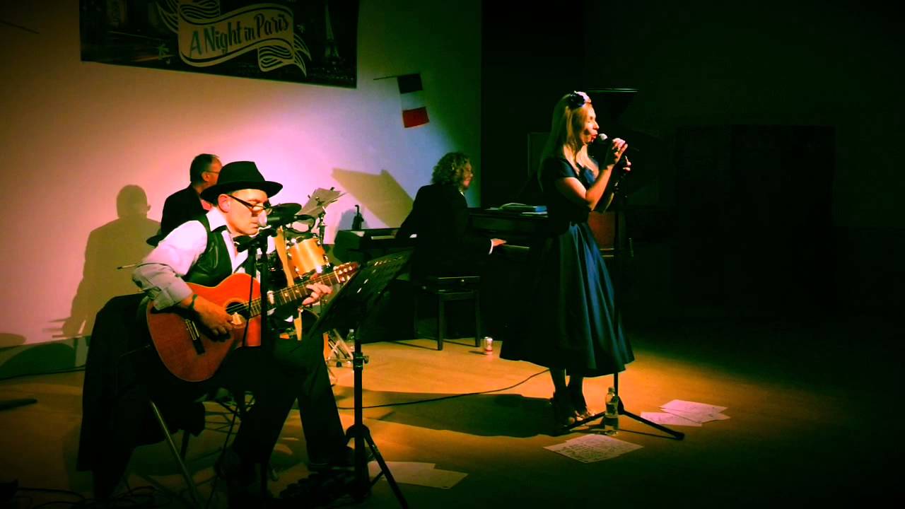 Aurora & The Chanson Trio - 
