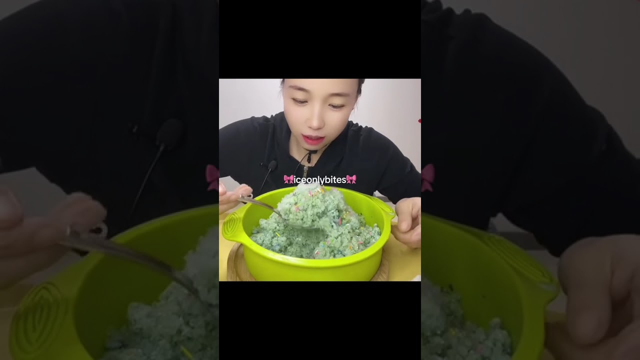 COMPLICATION MIX EATING CRUNCHY ICE SHAVED PURPLE AND WITH MATCHA 💚💚💜💜