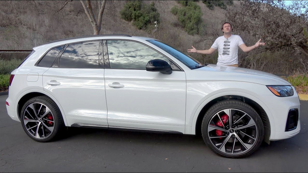 Audi SQ5 2021 года - это спортивный, прикольный компактный люксовый кроссовер