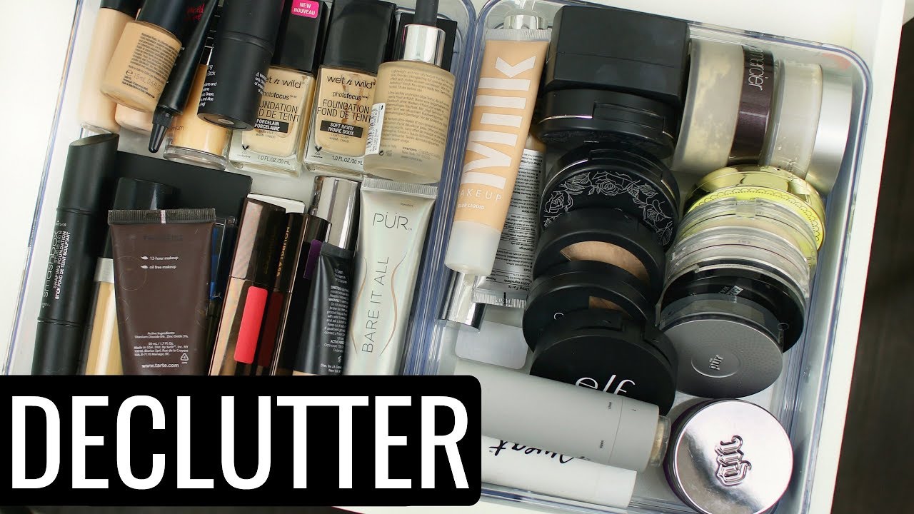MAKEUP DECLUTTER 2018: FOUNDATIONS AND POWDERS