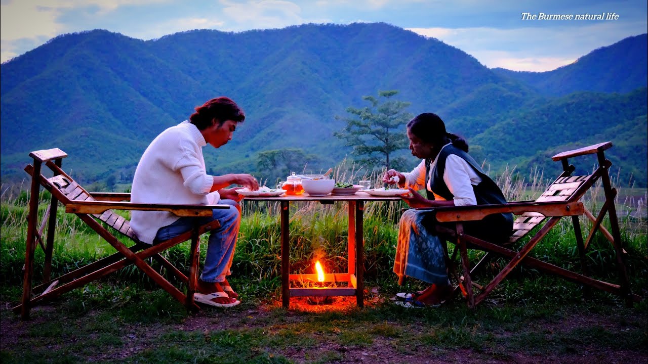 Old Burmese Family lifestyle and Real story