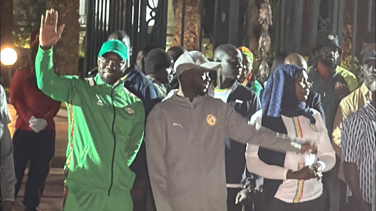 Le president diomaye accompagné de ousmane sonko pour célébrer la victoire du senegal a la can
