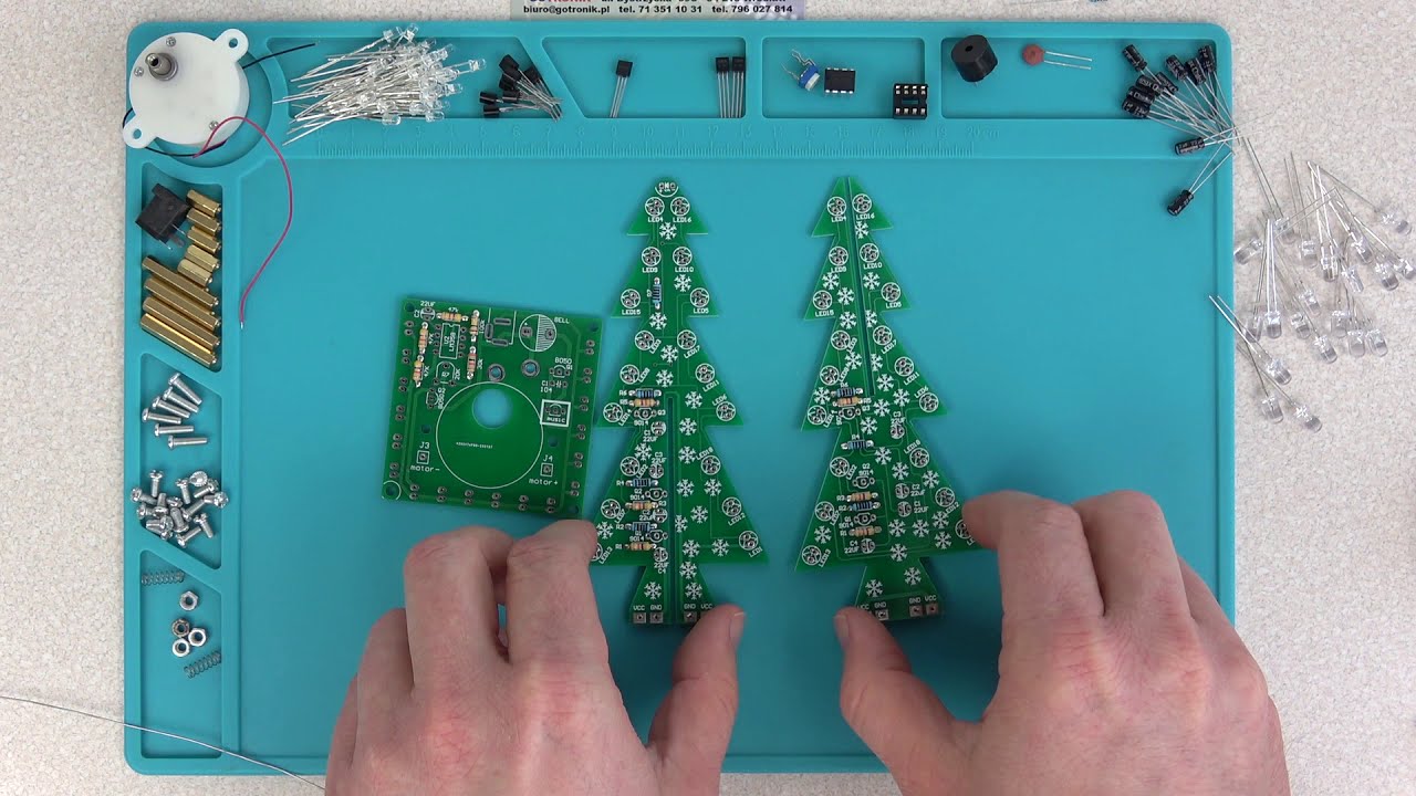 Choinka 3D LED migająca obrotowa - zestaw do samodzielnego montażu kit/diy